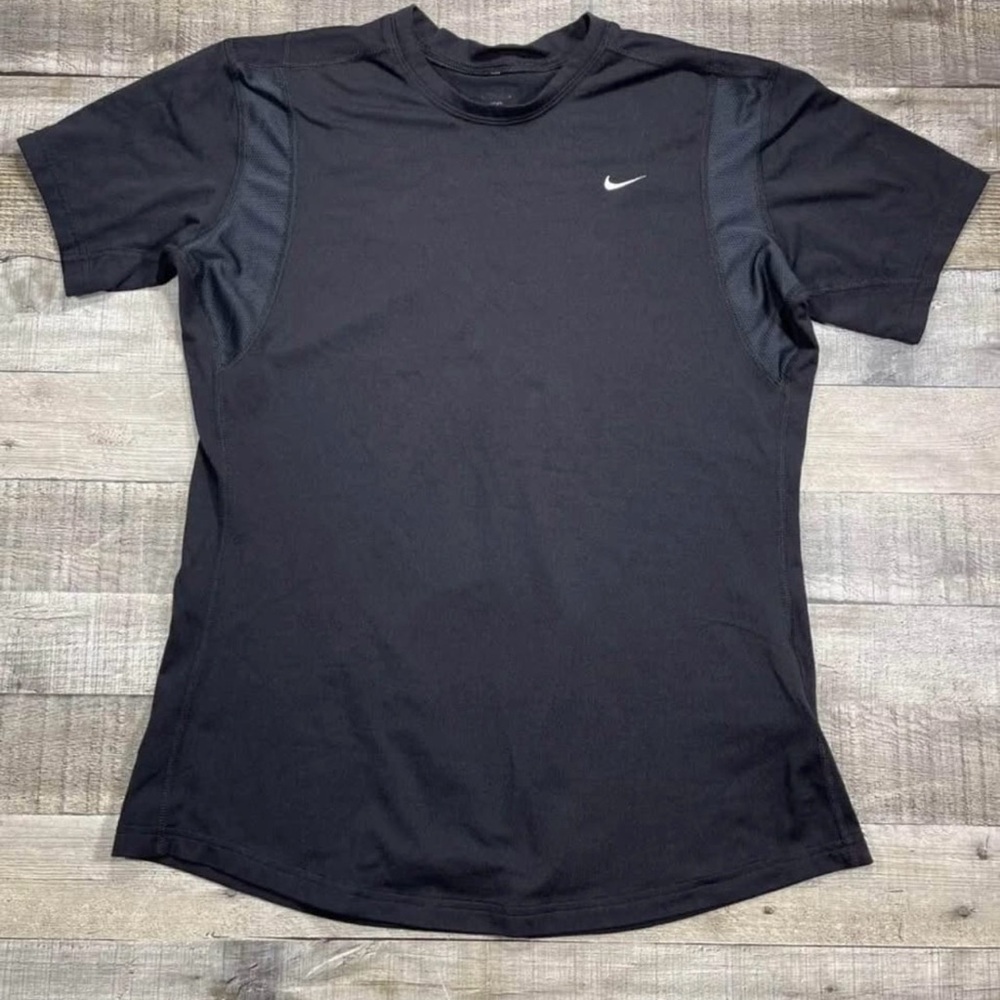 Nike Shirt Youth Boys Black FitDry Athletic
Casual Running Top